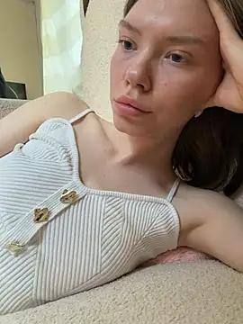 Lisaaa Alisa online show from June 16, 10:27 am