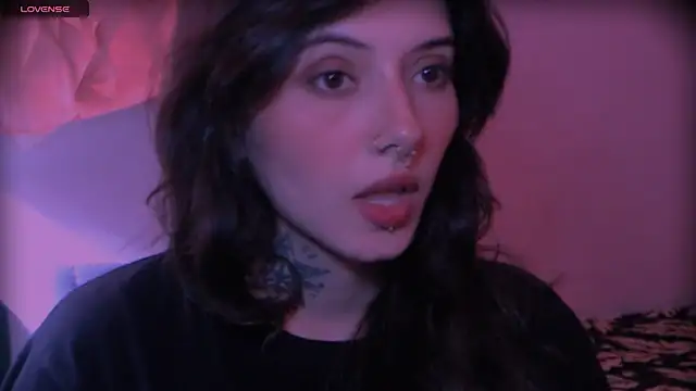 LiliJones  online show from March 26, 5:15 pm