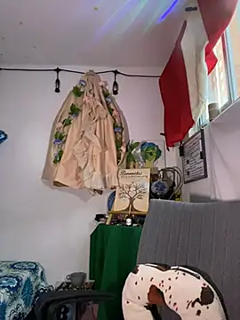 LiliJones  online show from June 2, 11:06 pm