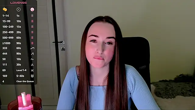 Snapshot of Kimmberr chatting on October 18, 4:59 am Kimmberr online show from October 18, 4:59 am