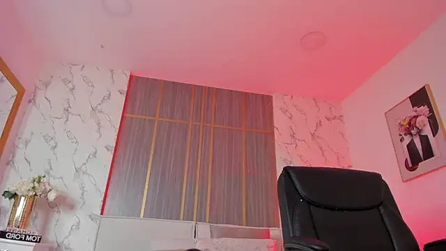 Dollar-girl online show from February 8, 2:10 pm