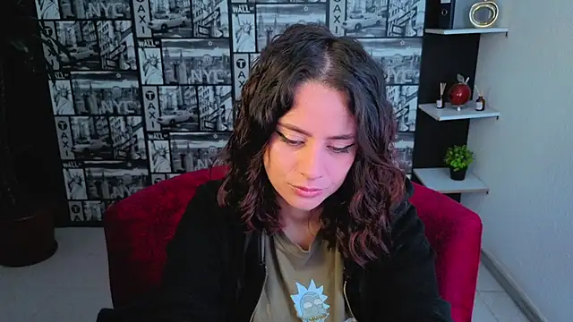 kassandra james online show from June 16, 1:56 pm
