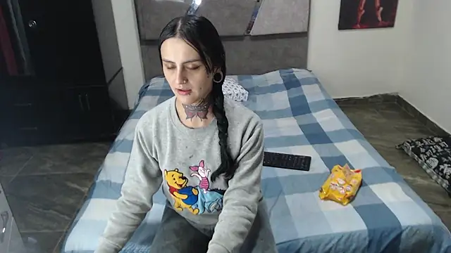 emma onassis 17 online show from December 22, 2:58 am