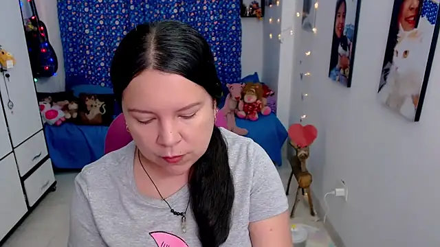 claryssa  online show from March 25, 10:23 pm