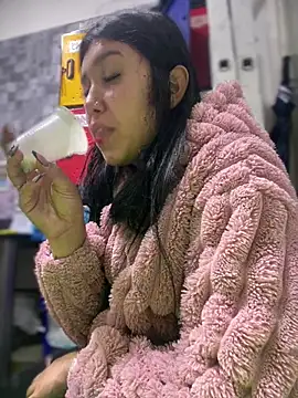 emily rosse04 online show from March 27, 12:39 pm