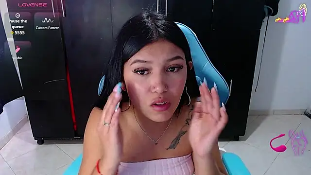 emily rosse04 online show from June 26, 8:54 pm