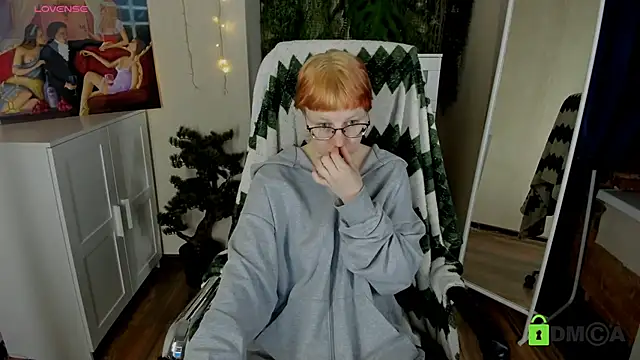 Melissa Wells online show from December 3, 8:33 pm