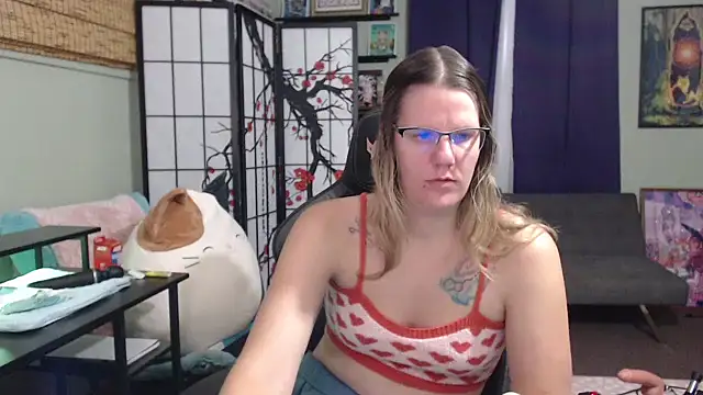 Sarahtineke online show from October 27, 4:35 pm