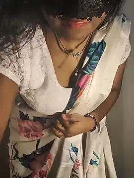 FANTASY QUEEN 07 online show from June 5, 5:11 am