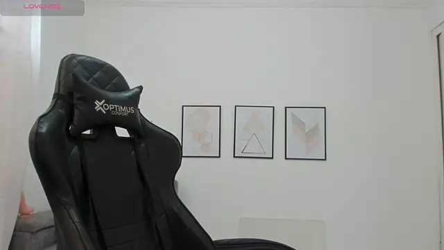 natalia curvy1 online show from February 17, 5:56 pm