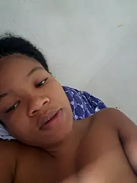 genesis moretz online show from August 6, 4:25 pm