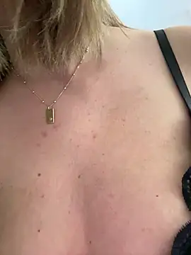 Hii Lolla online show from March 13, 8:15 am