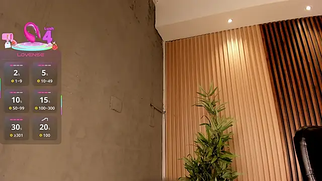 alicee smithh1 online show from November 12, 6:39 pm