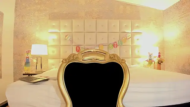 Lezy  online show from April 17, 7:49 pm