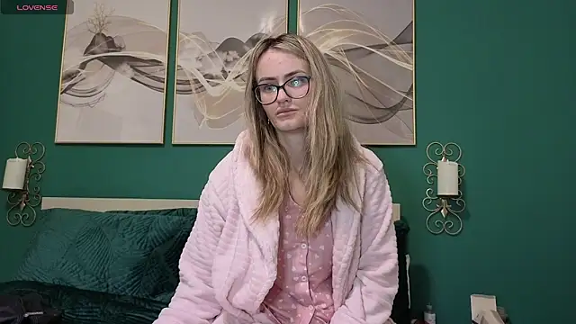 hotjessyca online show from February 11, 5:20 am