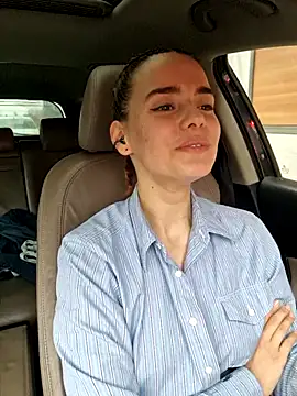 SophieCharm online show from November 27, 12:30 pm