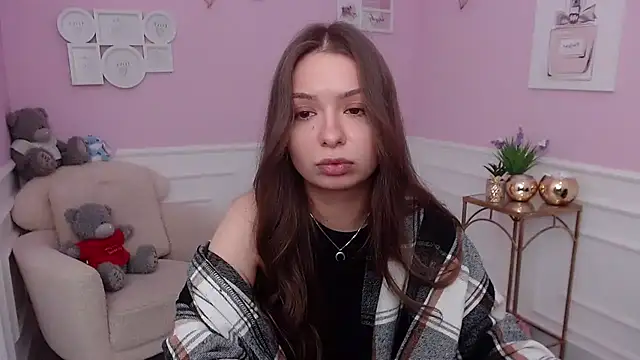 LucySkilar online show from October 28, 5:46 am