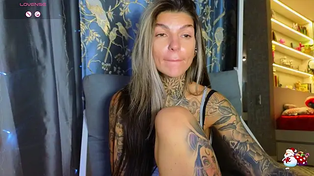 tattooedBabyy online show from December 18, 1:27 pm