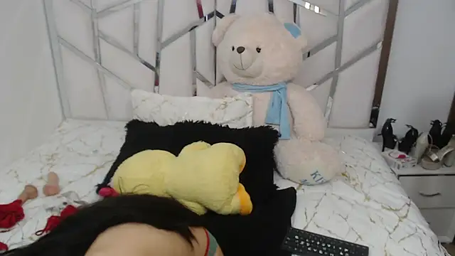 celestesouzalatin online show from April 18, 12:57 am