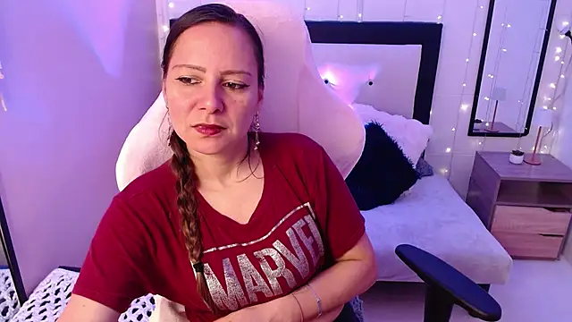 camila delarosa online show from July 22, 5:25 pm