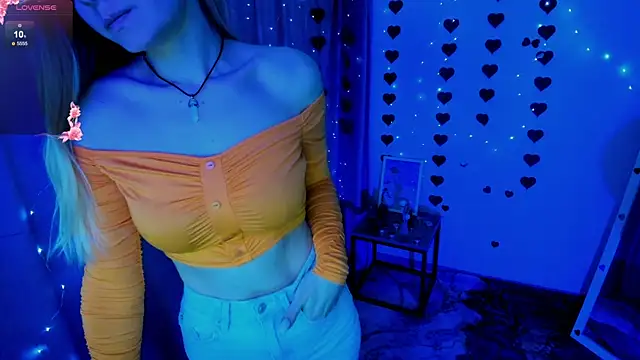 Sweet me  online show from April 12, 9:12 am