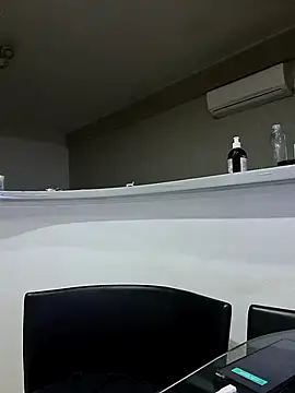 Milf Abigail online show from January 16, 5:03 am