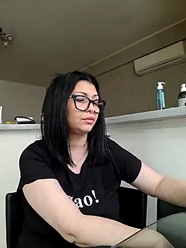 Milf Abigail online show from February 21, 6:36 am