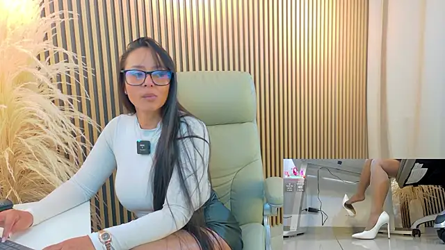 lulu 072 online show from February 17, 12:21 am