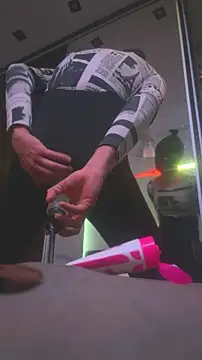 FemaleIssuing online show from September 18, 3:10 pm