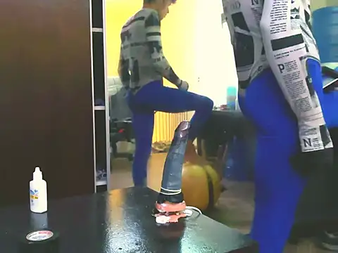 FemaleIssuing online show from December 15, 12:49 am