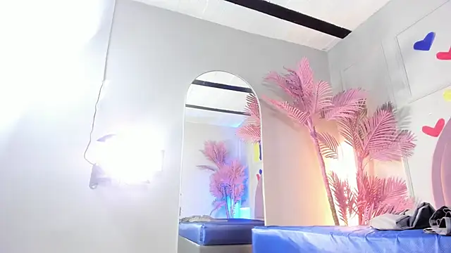 BrianaHazel online show from June 28, 11:44 pm