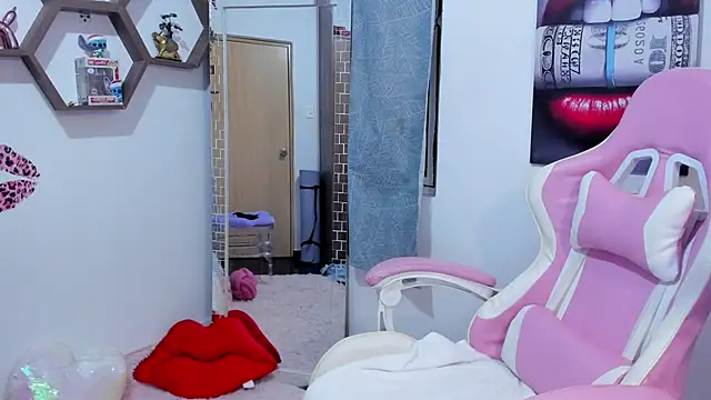 SharonSander online show from March 27, 2:35 am