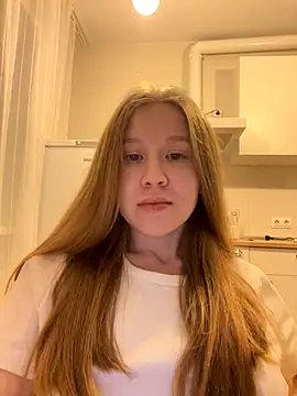 Eva Weyne online show from December 1, 9:28 pm