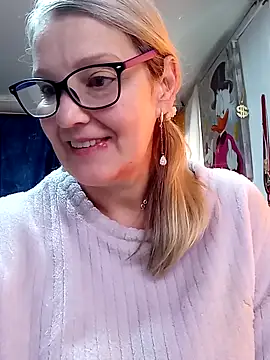 irinamaux online show from April 1, 6:58 am