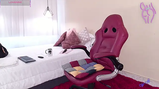 fransheska rossi online show from September 17, 12:36 pm