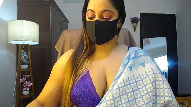 SeductiveMahira online show from July 5, 8:09 am