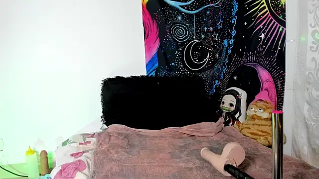 daarklover online show from November 18, 5:30 am