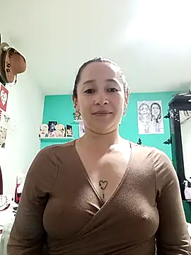 emilypoppy3 online show from September 26, 2:20 am