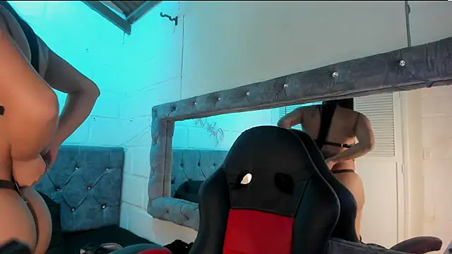 sarajhonson dl online show from February 17, 5:56 pm