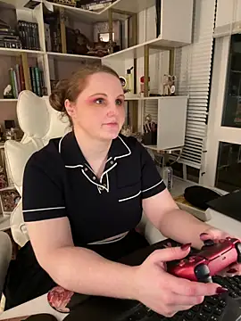 GingerSnap33 online show from February 15, 5:10 am