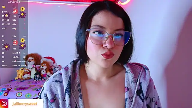 juli05star20 online show from November 28, 12:02 am