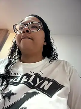 XMara online show from December 15, 5:40 pm