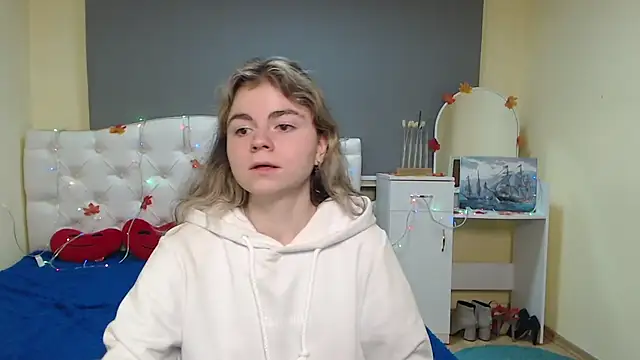 TinaRedly online show from November 23, 6:31 pm