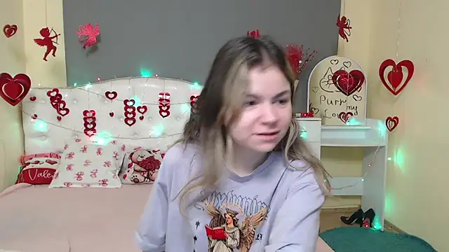 TinaRedly online show from February 17, 7:40 am