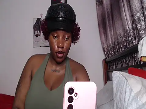 Whimsicalwillow online show from October 28, 9:19 pm