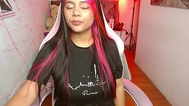 Candela-Smith online show from October 28, 3:51 pm