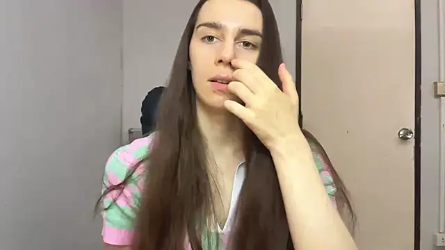 SassyJessi online show from January 18, 5:04 am