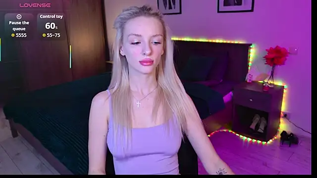 AleksaBlonde online show from November 25, 6:15 am