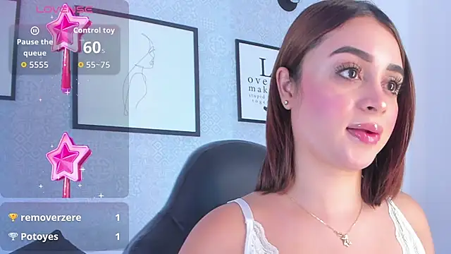 Snapshot of sophia_98 chatting on October 10, 8:47 pm sophia 98 online show from October 10, 8:47 pm