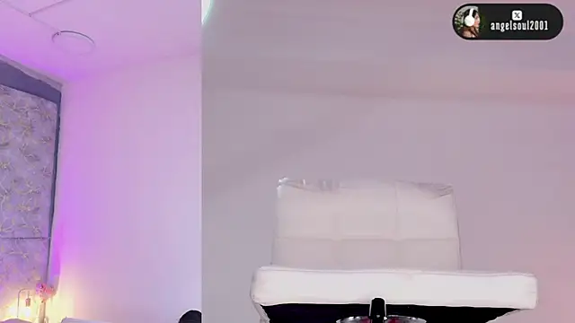 Angelst   online show from February 15, 8:13 am